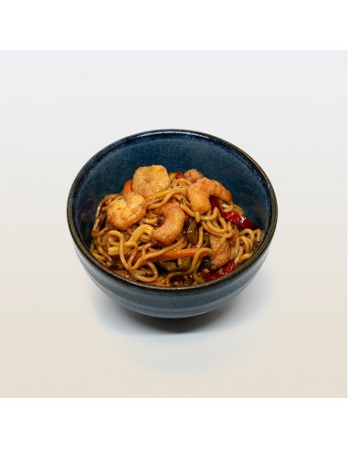 Fideus yakisoba amb verdures i gambes